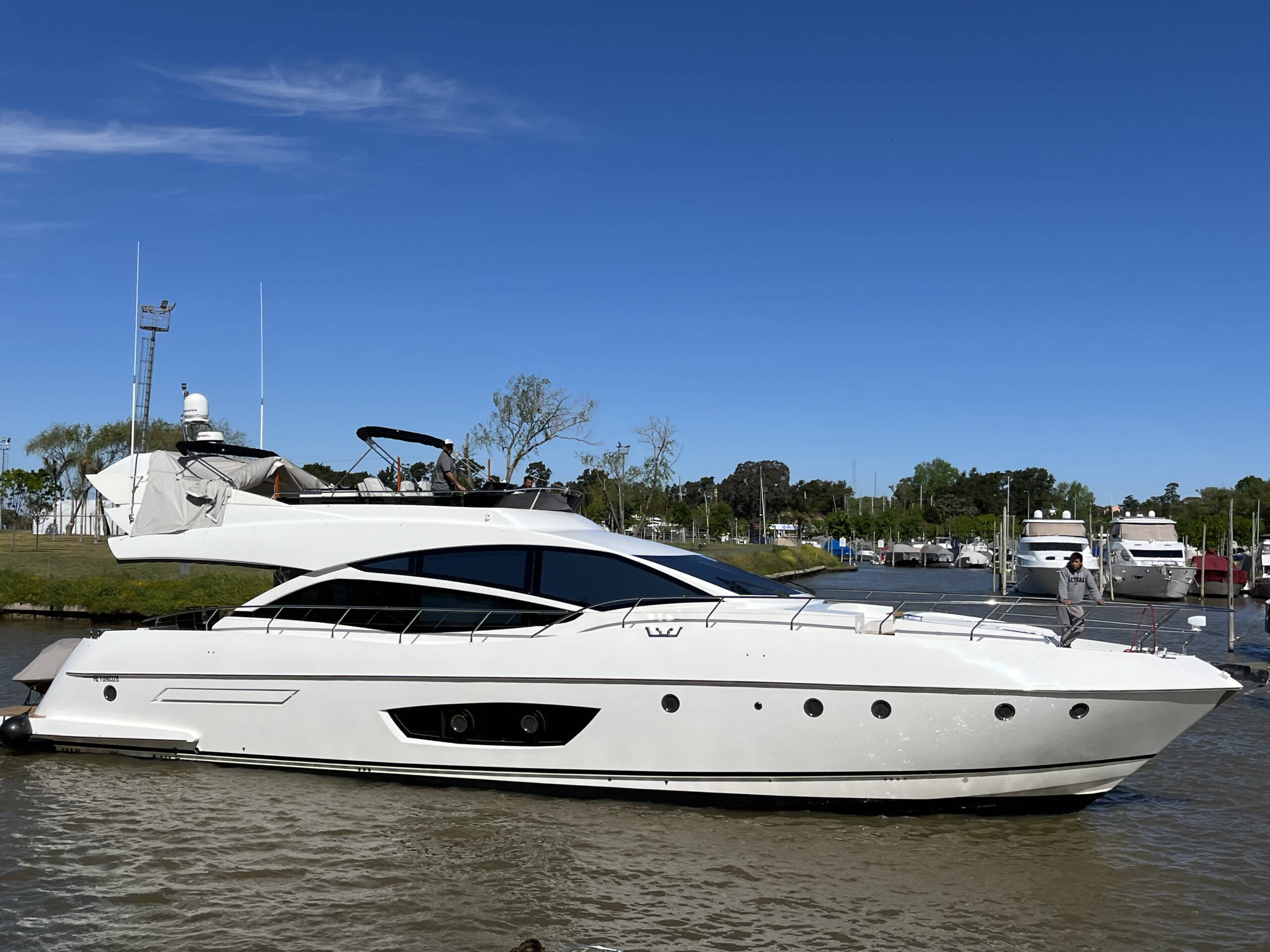 Experiencia a bordo de velero frente al skyline de Buenos Aires — Internautic